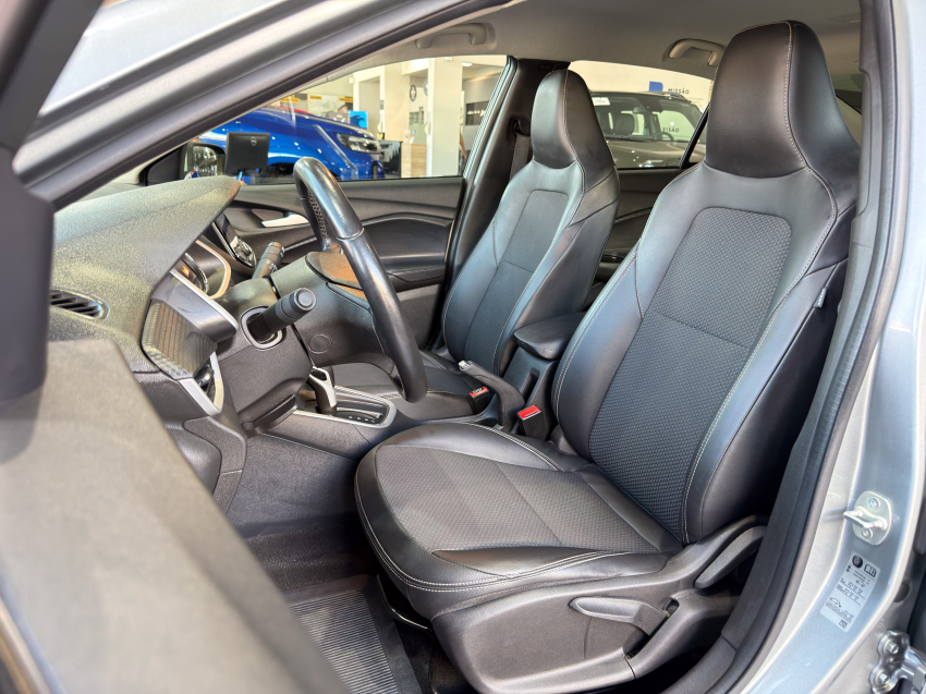 Chevrolet ONIX 1.0 TURBO FLEX PLUS LTZ AUTOMÁTICO 23