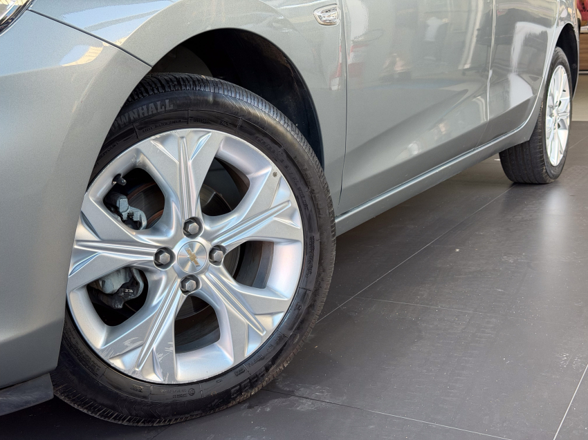 Chevrolet ONIX 1.0 TURBO FLEX PLUS LTZ AUTOMÁTICO 2