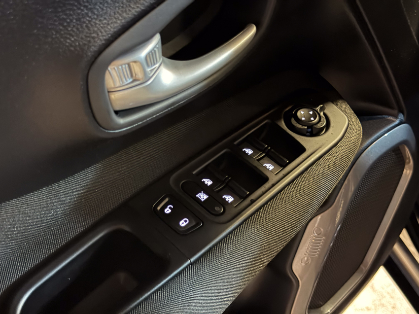 JEEP RENEGADE 1.3 T270 TURBO FLEX AT6 21