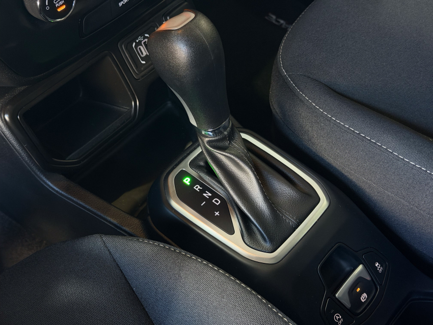 JEEP RENEGADE 1.3 T270 TURBO FLEX AT6 19