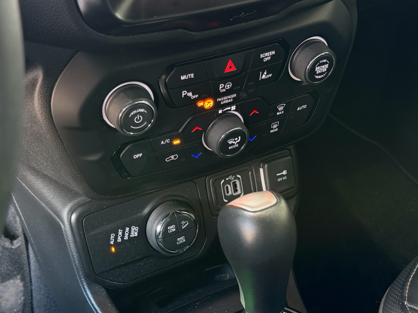 JEEP RENEGADE 1.3 T270 TURBO FLEX S 4X4 AT9 20