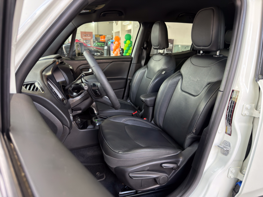 JEEP RENEGADE 1.3 T270 TURBO FLEX S 4X4 AT9 24