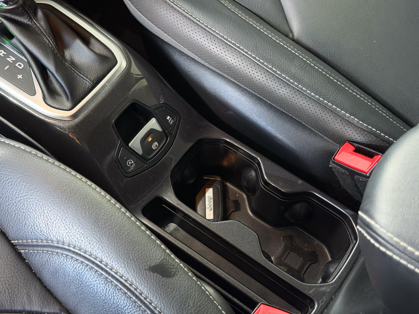JEEP RENEGADE 1.3 T270 TURBO FLEX S 4X4 AT9 22