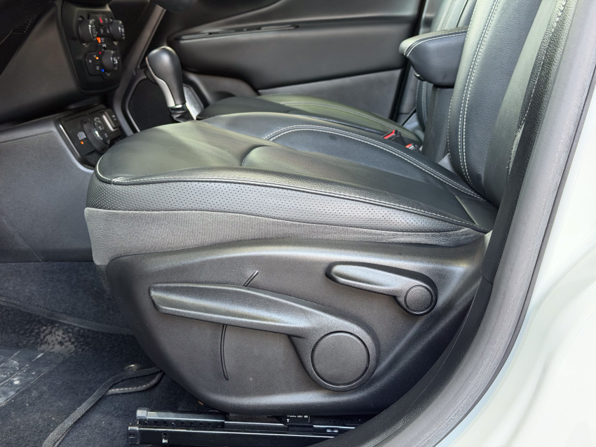JEEP RENEGADE 1.3 T270 TURBO FLEX S 4X4 AT9 25