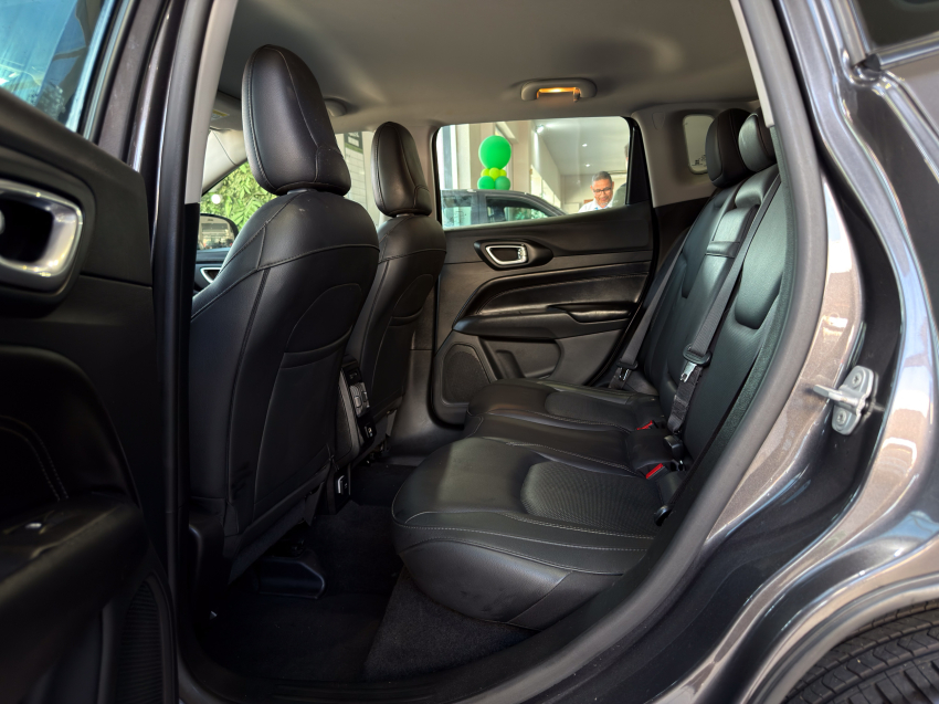 JEEP COMPASS 1.3 T270 TURBO FLEX LONGITUDE AT6 26