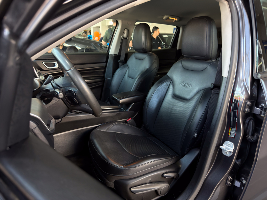 JEEP COMPASS 1.3 T270 TURBO FLEX LONGITUDE AT6 24