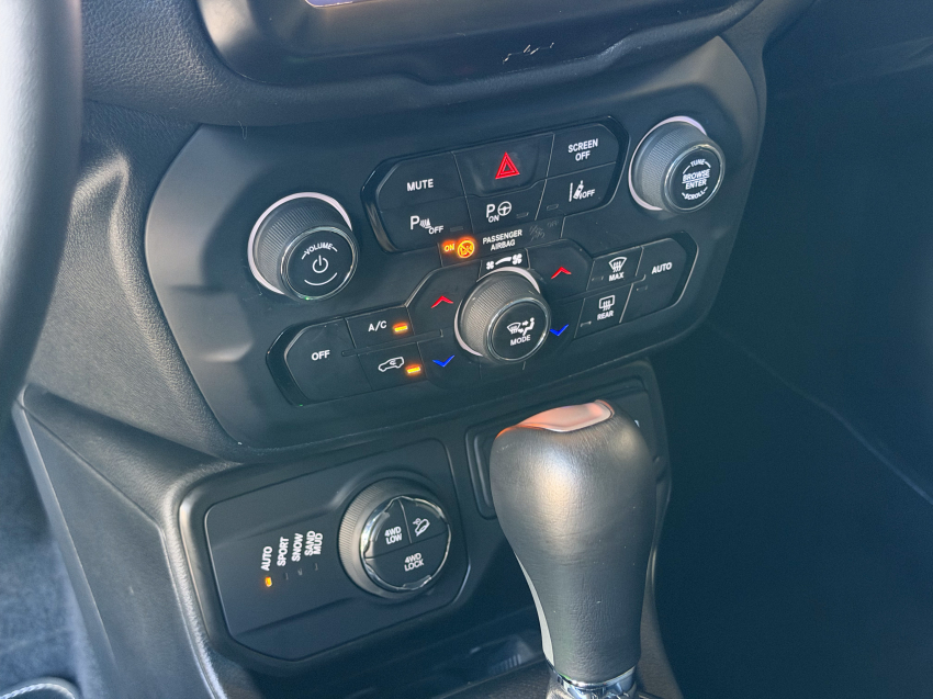 JEEP RENEGADE 1.3 T270 TURBO FLEX S 4X4 AT9 19