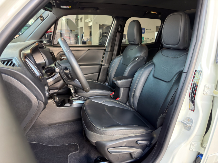 JEEP RENEGADE 1.3 T270 TURBO FLEX S 4X4 AT9 24