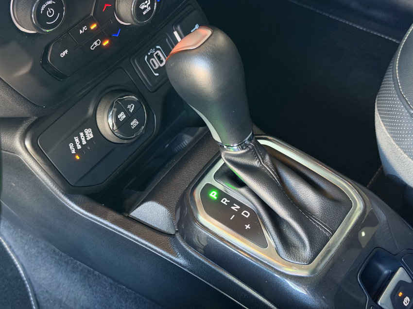 JEEP RENEGADE 1.3 T270 TURBO FLEX S 4X4 AT9 20