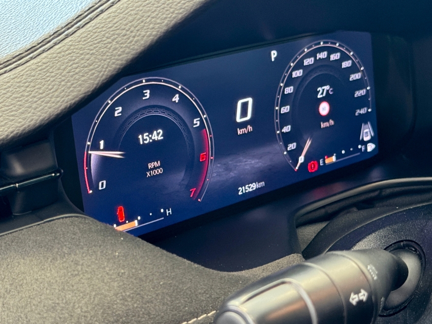 JEEP COMMANDER 2.0 HURRICANE 4 TURBO GASOLINA BLACKHAWK AT9 16