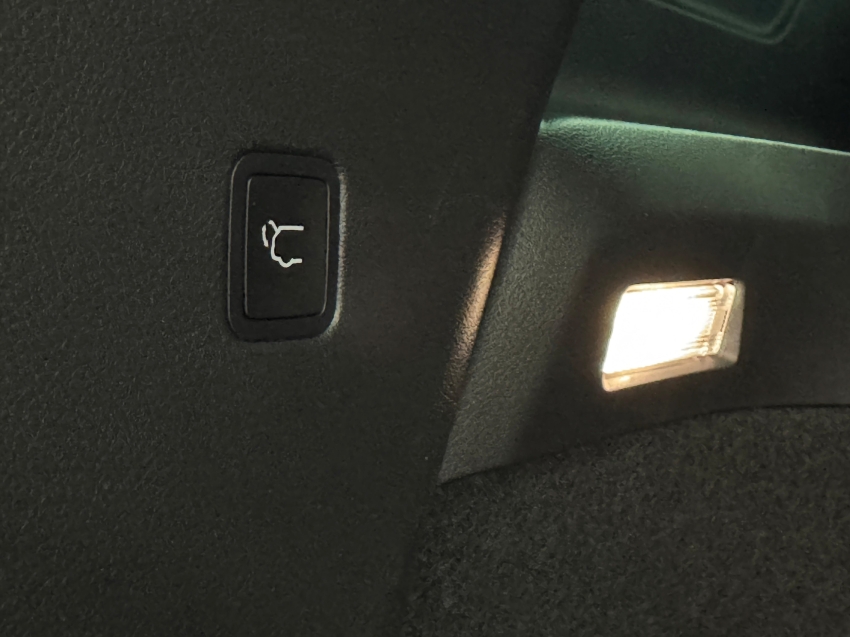 JEEP COMMANDER 2.0 HURRICANE 4 TURBO GASOLINA BLACKHAWK AT9 14