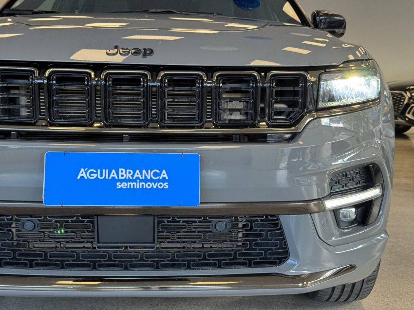 JEEP COMMANDER 2.0 HURRICANE 4 TURBO GASOLINA BLACKHAWK AT9 4
