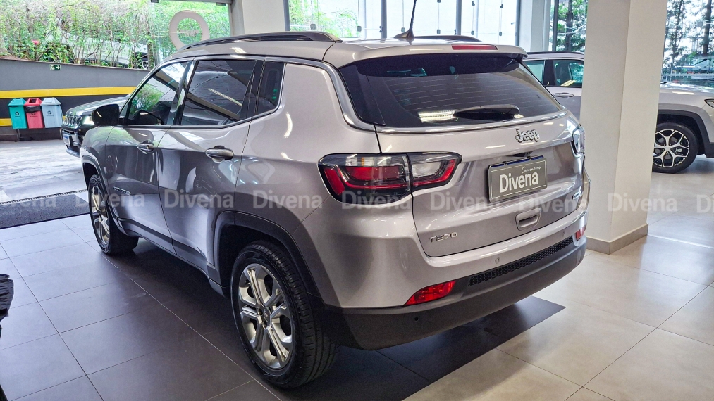jeep compass 1.3 t270 turbo flex longitude at6 4p automatico 2022 jeep compass 1.3 t270 turbo flex longitude at6 4p automatico 2022