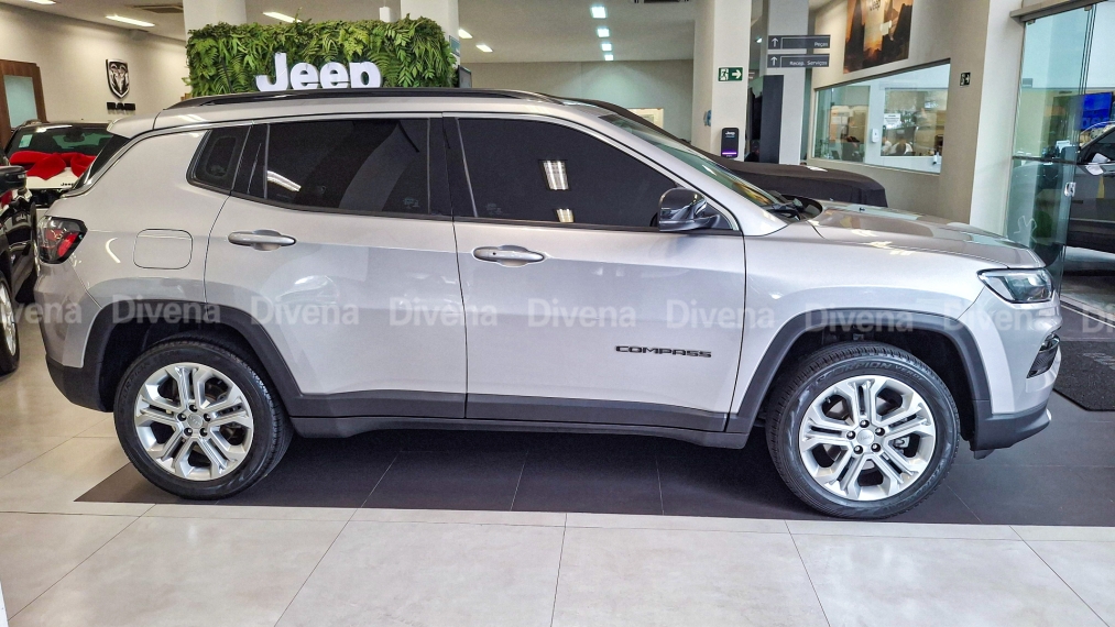 jeep compass 1.3 t270 turbo flex longitude at6 4p automatico 2022 jeep compass 1.3 t270 turbo flex longitude at6 4p automatico 2022