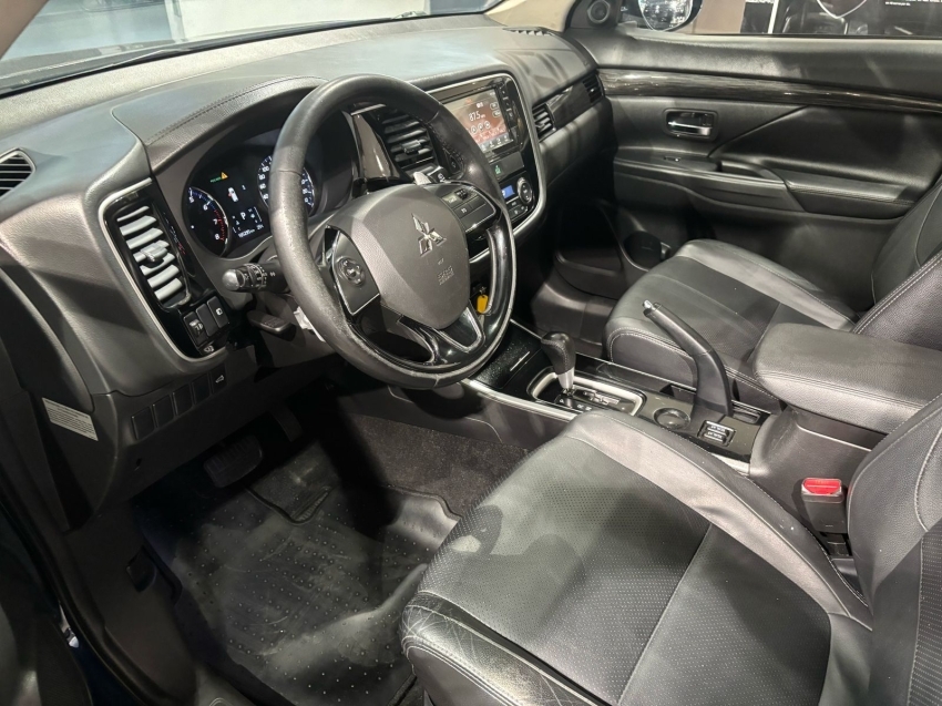 mitsubishi outlander 2.0 comfort 16v gasolina 4p automatico 2018