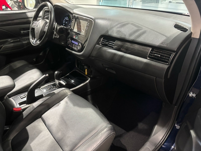 mitsubishi outlander 2.0 comfort 16v gasolina 4p automatico 2018