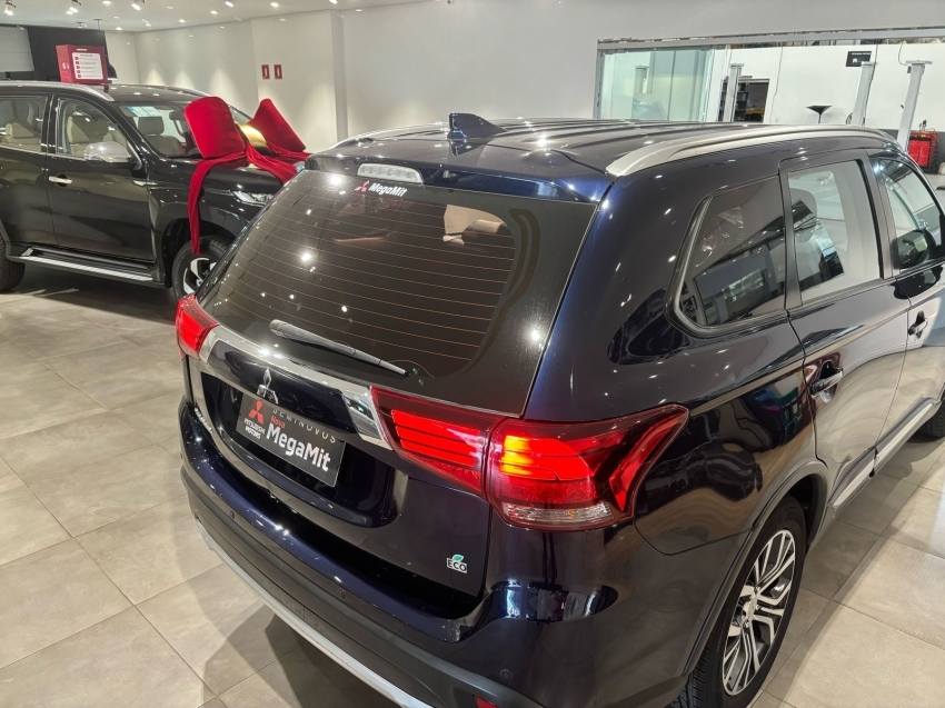 mitsubishi outlander 2.0 comfort 16v gasolina 4p automatico 2018
