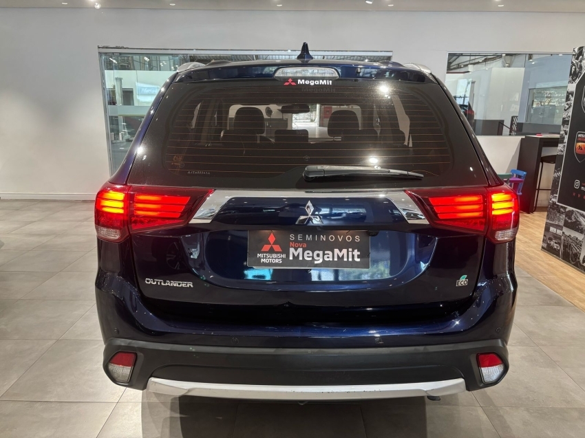 mitsubishi outlander 2.0 comfort 16v gasolina 4p automatico 2018