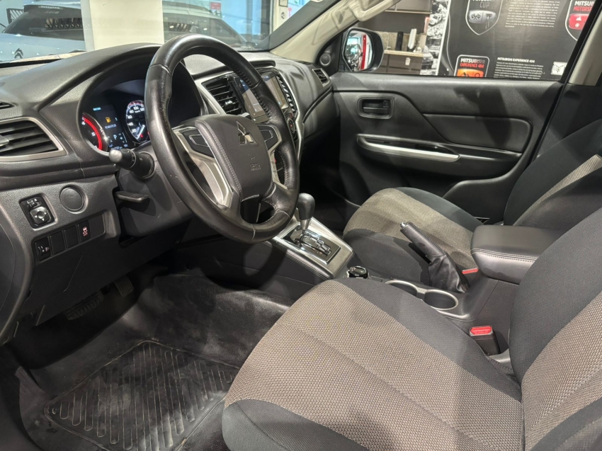 mitsubishi l200 triton 2.4 16v turbo diesel sport gls cd 4p 4x4 automatico 2024