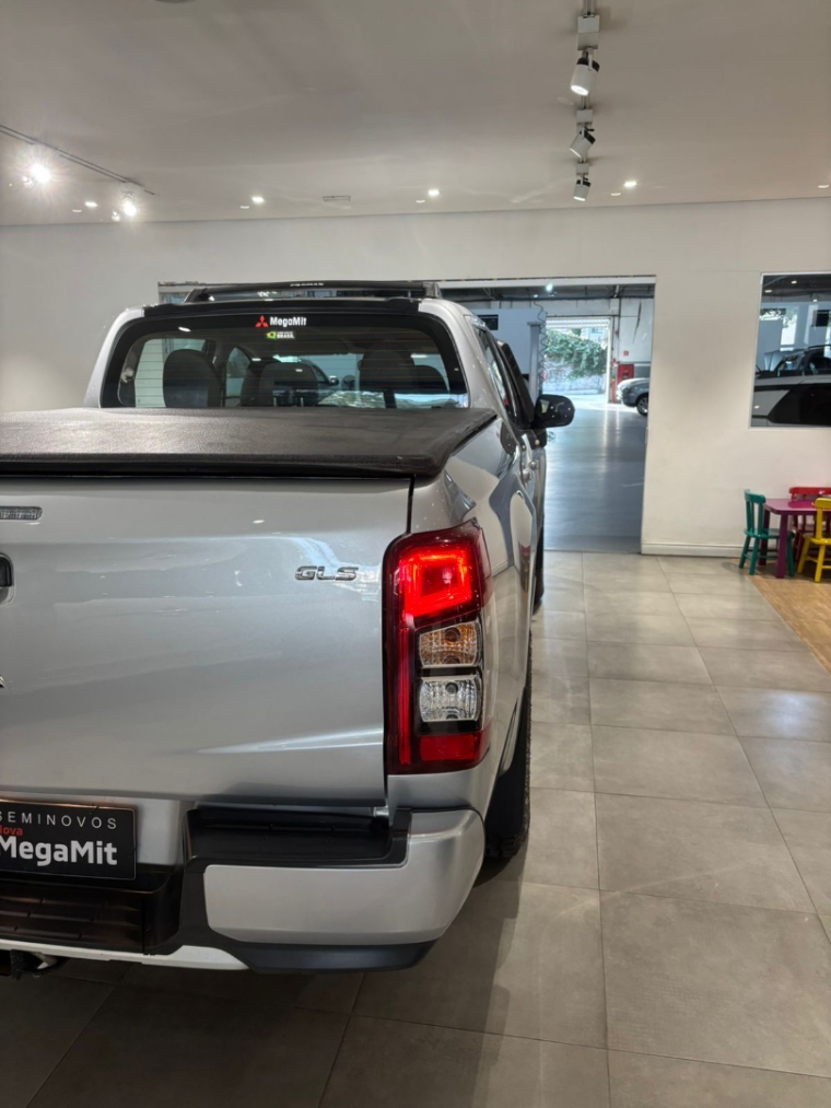 mitsubishi l200 triton 2.4 16v turbo diesel sport gls cd 4p 4x4 automatico 2024
