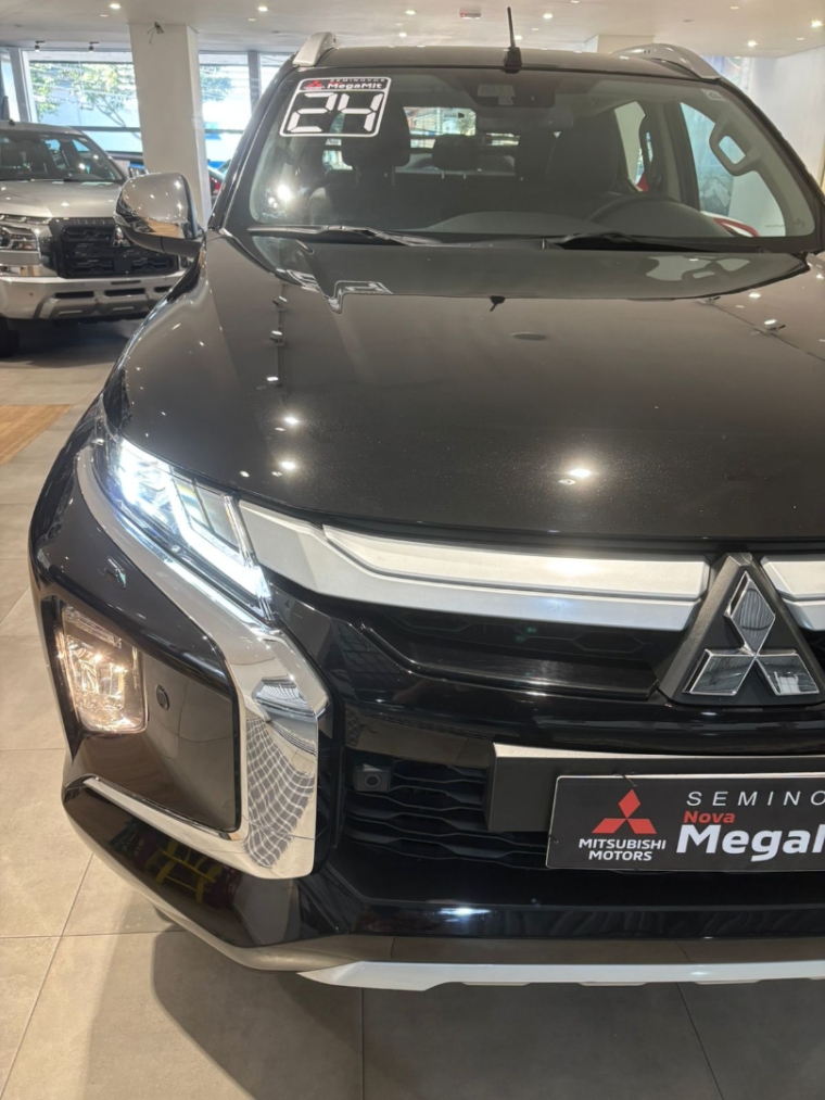 mitsubishi l200 triton 2.4 16v turbo diesel sport hpe-s cd 4p 4x4 automatico 2024