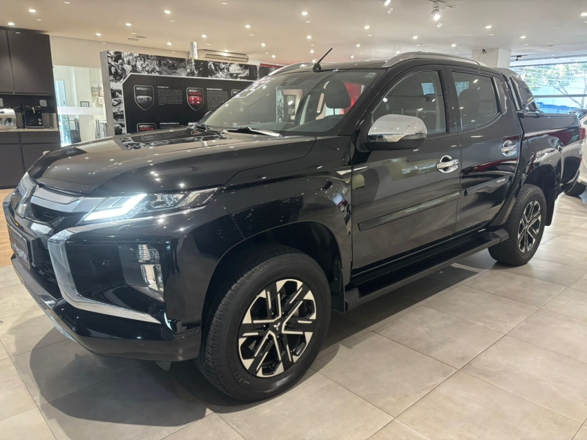 mitsubishi l200 triton 2.4 16v turbo diesel sport hpe-s cd 4p 4x4 automatico 2024 mitsubishi l200 triton 2.4 16v turbo diesel sport hpe-s cd 4p 4x4 automatico 2024