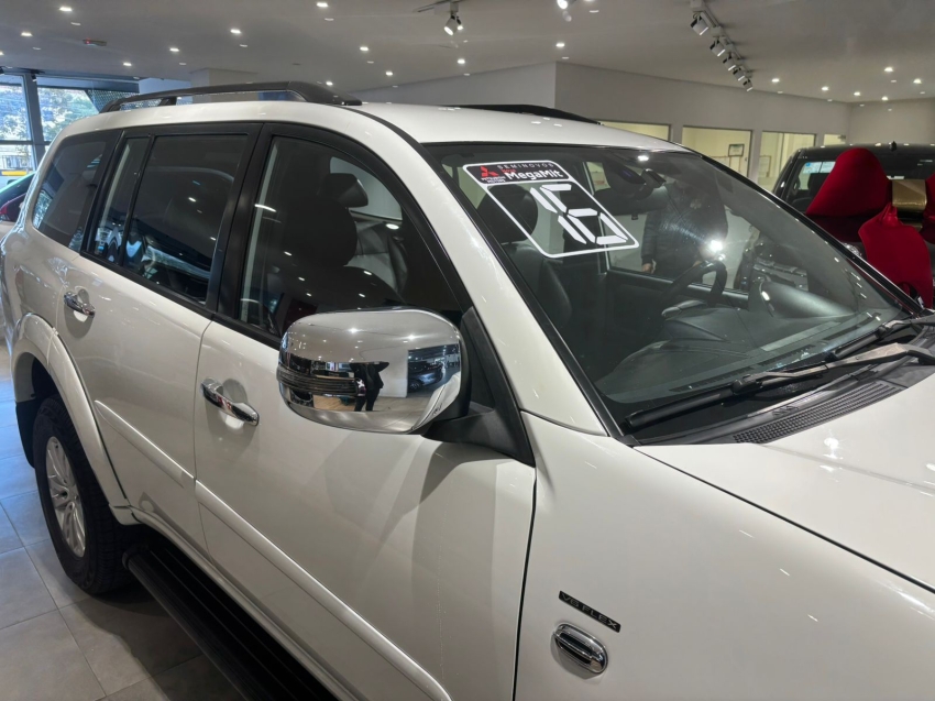 mitsubishi pajero 3.5 hpe 4x4 7 lugares v6 24v flex 4p automatico 2016