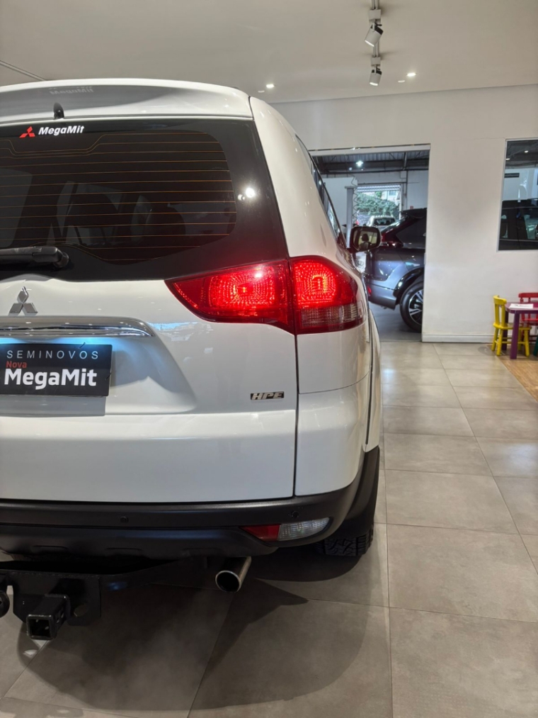 mitsubishi pajero 3.5 hpe 4x4 7 lugares v6 24v flex 4p automatico 2016