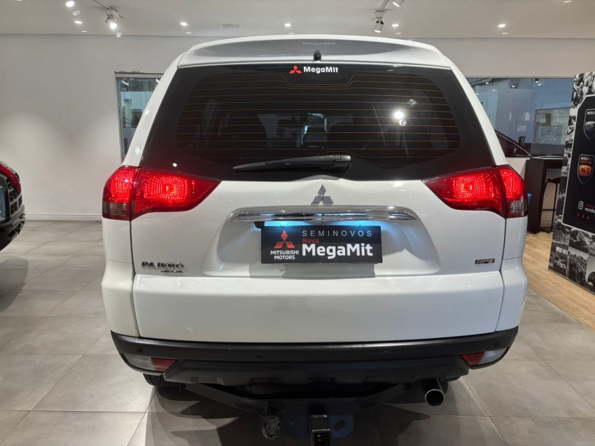 mitsubishi pajero 3.5 hpe 4x4 7 lugares v6 24v flex 4p automatico 2016