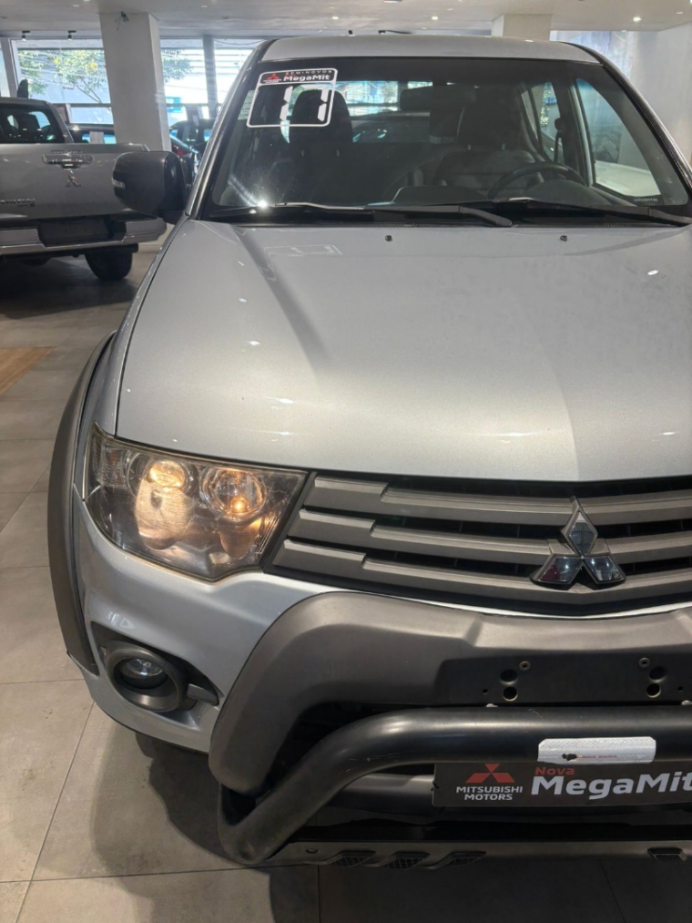 mitsubishi l200 triton 3.2 hpe 4x4 cd 16v turbo intercooler diesel 4p automatico 2017