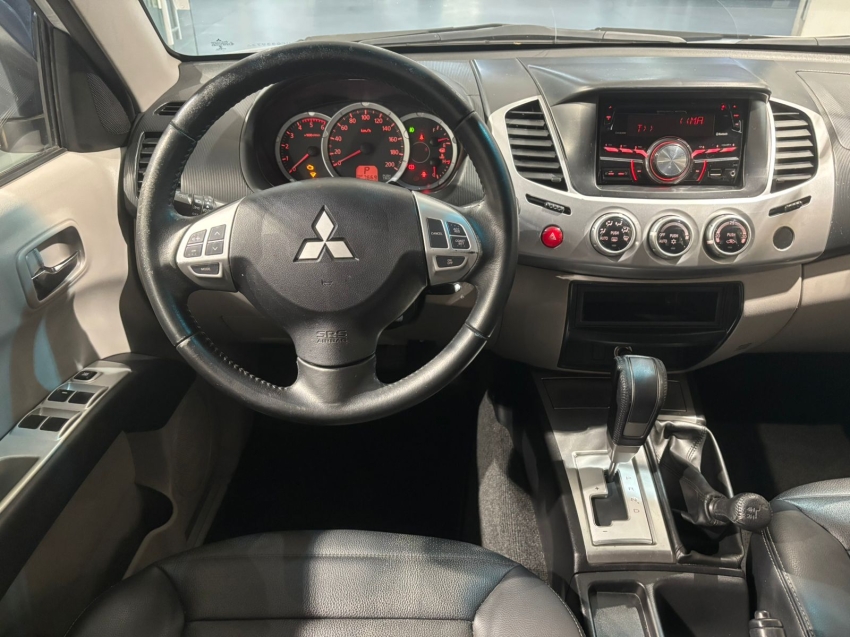 mitsubishi l200 triton 3.2 hpe 4x4 cd 16v turbo intercooler diesel 4p automatico 2017