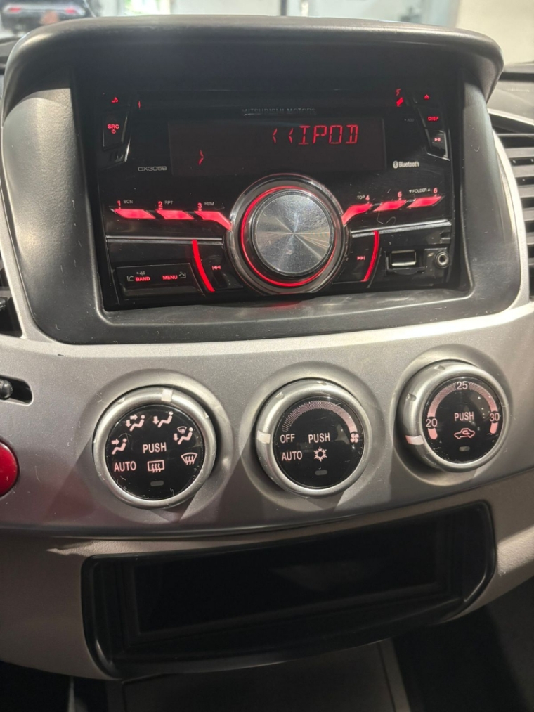mitsubishi l200 triton 3.2 hpe 4x4 cd 16v turbo intercooler diesel 4p automatico 2017