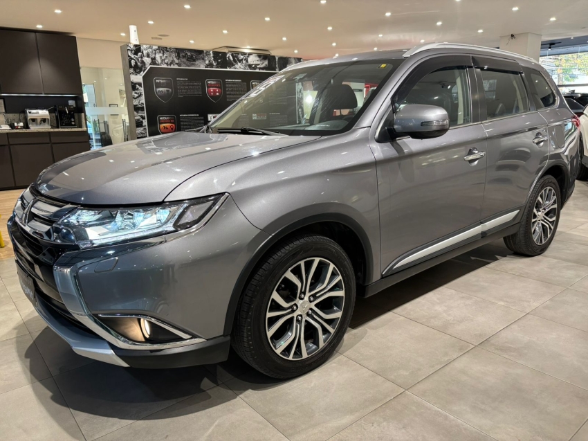 mitsubishi outlander 2.2 4x4 16v diesel 4p automatico 2018 mitsubishi outlander 2.2 4x4 16v diesel 4p automatico 2018