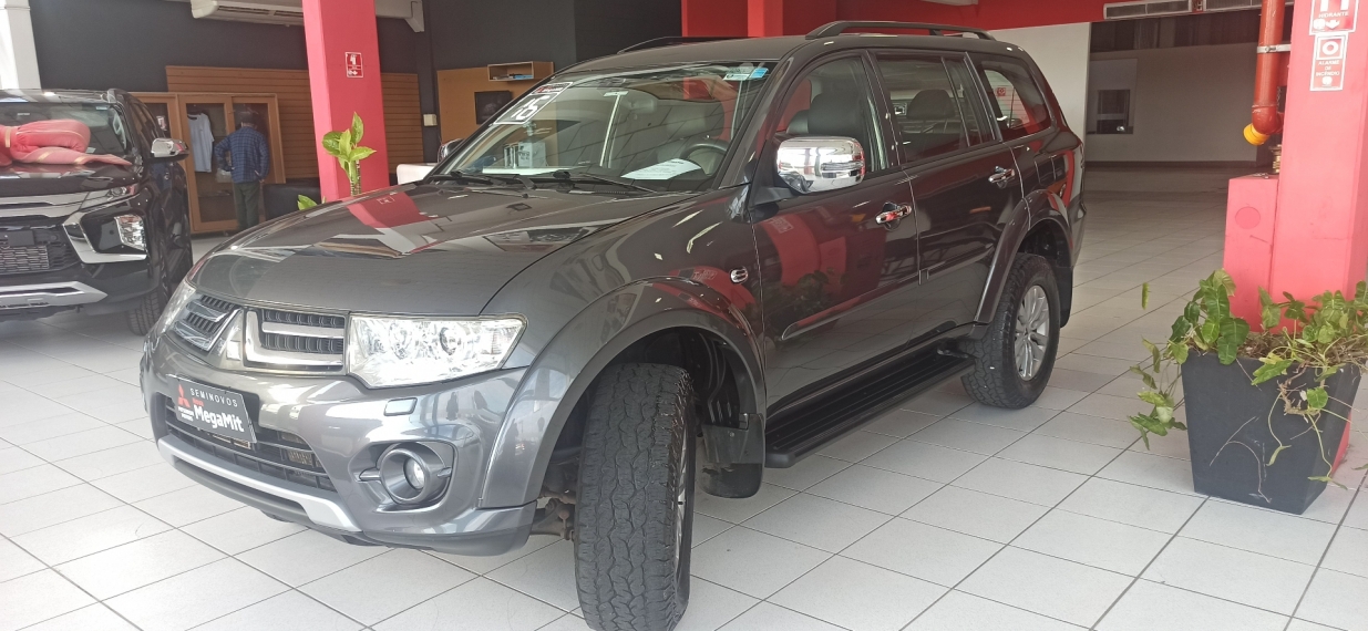 mitsubishi pajero 4x4 hpe at 3.2 diesel 4p automatico 2016 mitsubishi pajero 4x4 hpe at 3.2 diesel 4p automatico 2016