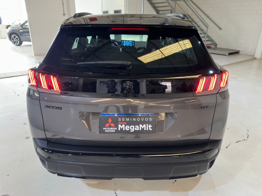 3008 gt pack 1.6 thp at top