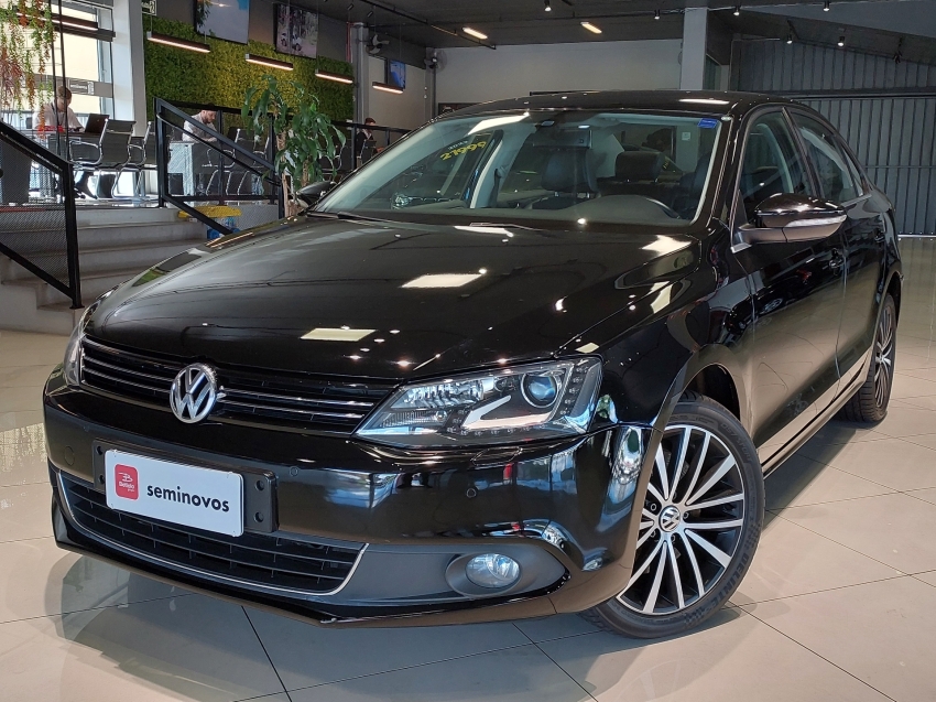 volkswagen jetta highline 2.0 tsi 16v 2013 gasolina 4p automatico volkswagen jetta highline 2.0 tsi 16v 2013 gasolina 4p automatico