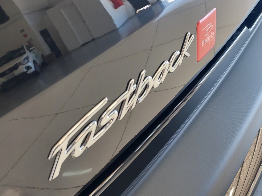 fiat fastback 1.0 turbo 200 flex cvt 4p automatico 2025 fiat fastback 1.0 turbo 200 flex cvt 4p automatico 2025
