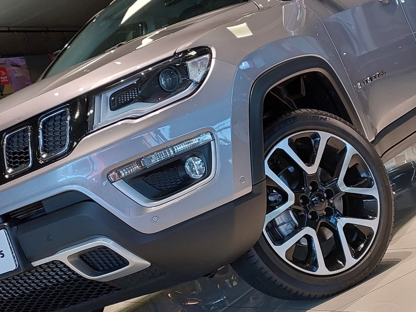 jeep compass 2.0 limited 4x4 at9 16v 2020 diesel 4p automatico jeep compass 2.0 limited 4x4 at9 16v 2020 diesel 4p automatico