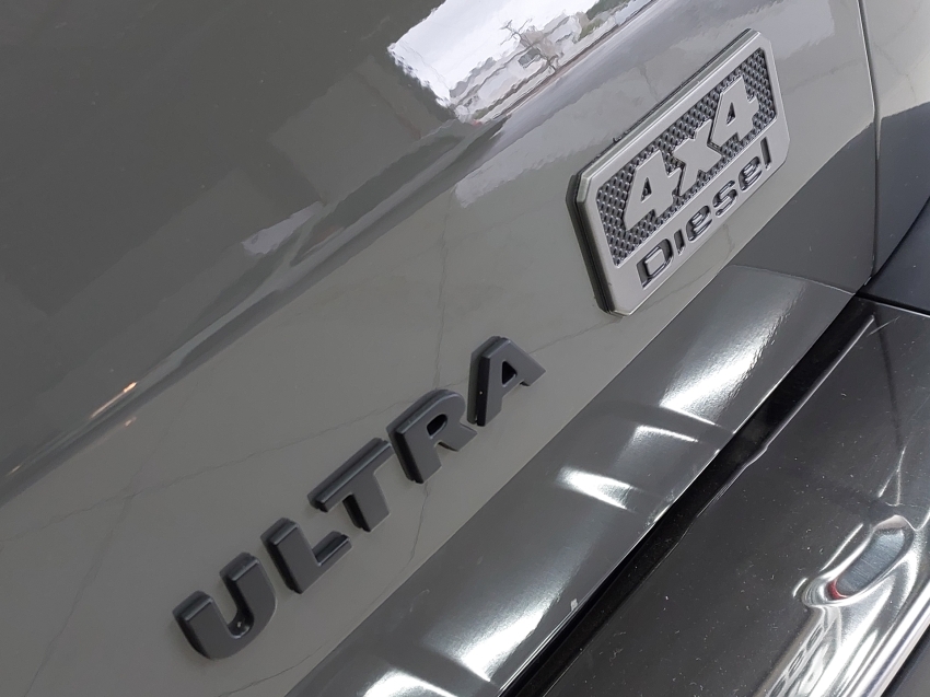 fiat toro ultra 2.0 at9 turbodiesel 4x4 diesel 4p automatico 2024