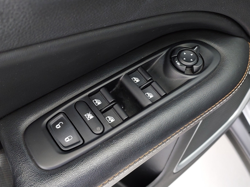 jeep compass 2.0 longitude at6 4x2 2019 flex 4p automatico jeep compass 2.0 longitude at6 4x2 2019 flex 4p automatico