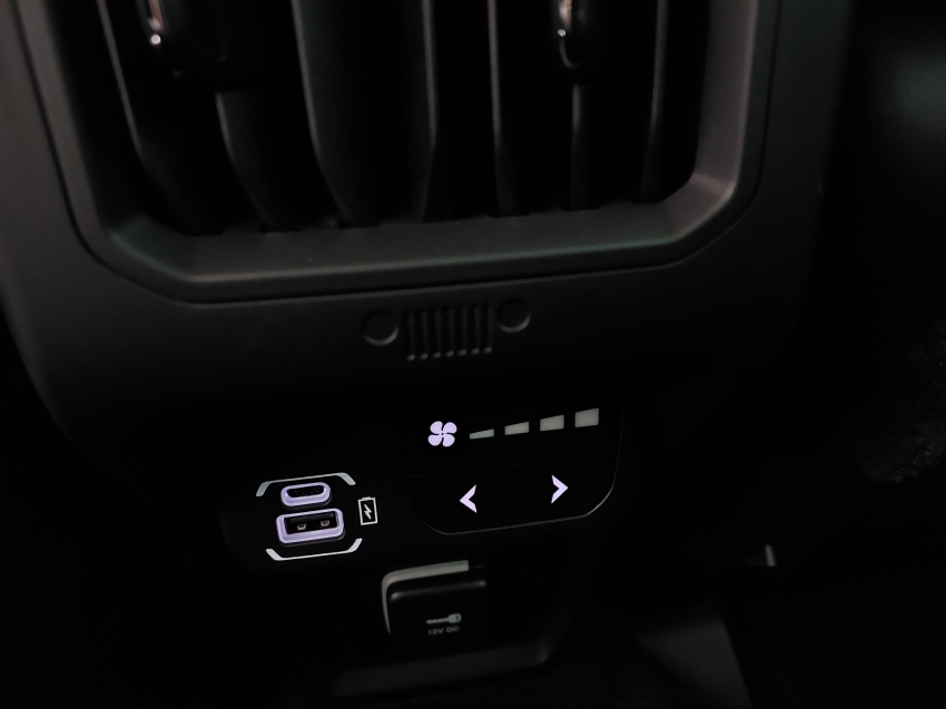 jeep commander limited 1.3 t270 2023 flex 4p automatico jeep commander limited 1.3 t270 2023 flex 4p automatico