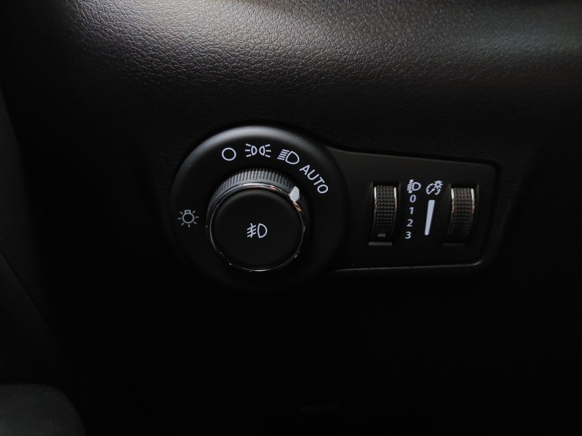 jeep commander limited 1.3 t270 2023 flex 4p automatico jeep commander limited 1.3 t270 2023 flex 4p automatico