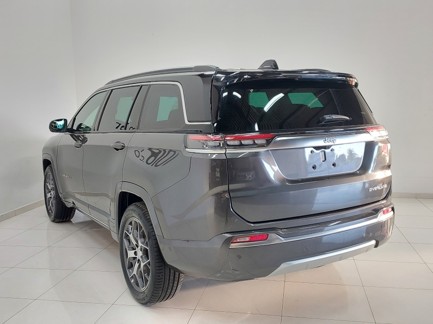 jeep commander overland t270 1.3 2023 flex 4p automatico jeep commander overland t270 1.3 2023 flex 4p automatico