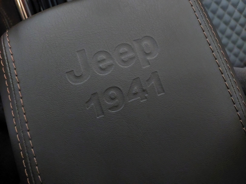 jeep commander overland t270 1.3 2023 flex 4p automatico jeep commander overland t270 1.3 2023 flex 4p automatico