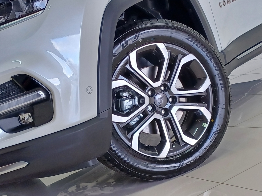 jeep commander limited t270 turbo flex 2023 1.3 4p automatico jeep commander limited t270 turbo flex 2023 1.3 4p automatico