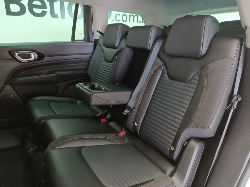 jeep commander limited t270 turbo flex 2023 1.3 4p automatico jeep commander limited t270 turbo flex 2023 1.3 4p automatico
