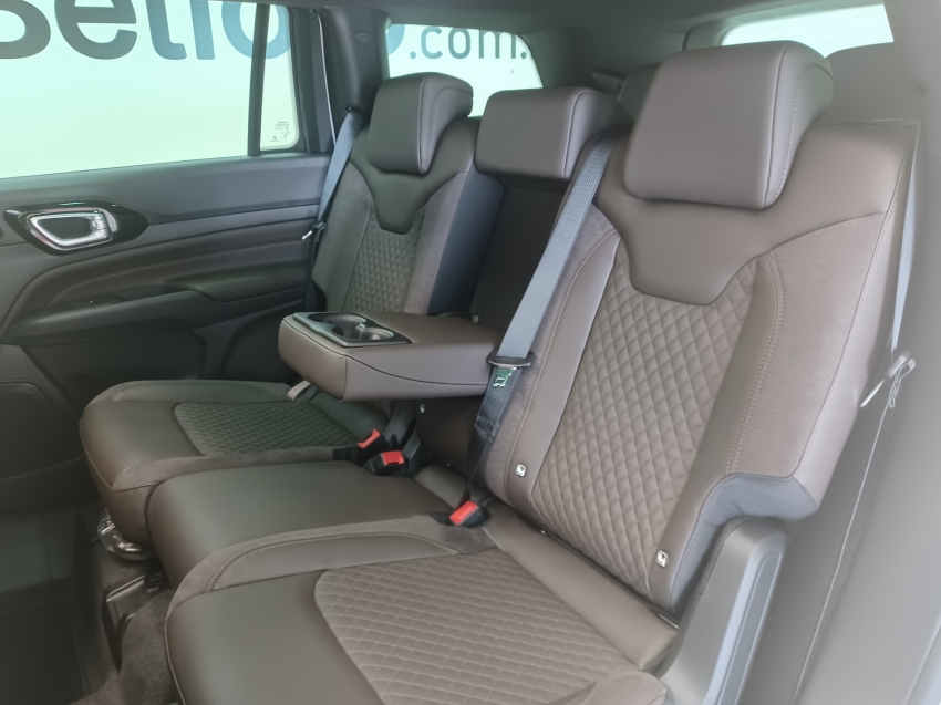 jeep commander overland td380 4x4 2023 2.0 diesel 4p automatico jeep commander overland td380 4x4 2023 2.0 diesel 4p automatico