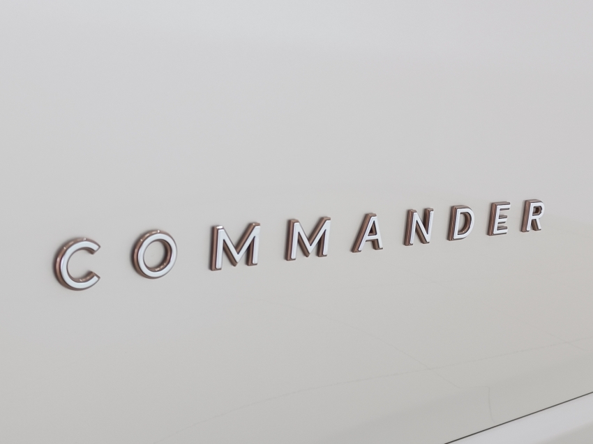 jeep commander overland td380 4x4 2023 2.0 diesel 4p automatico jeep commander overland td380 4x4 2023 2.0 diesel 4p automatico