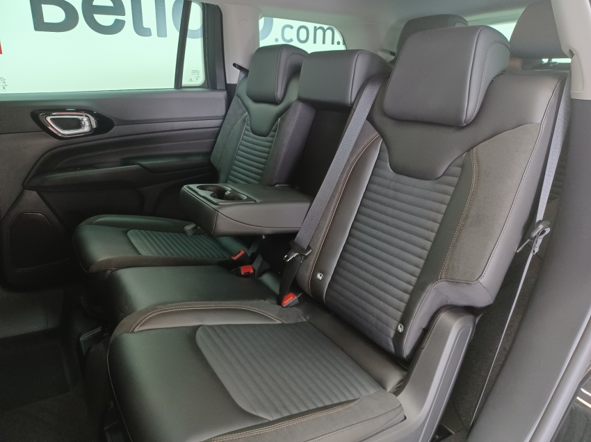 jeep commander limited t270 turbo flex 2023 1.3 4p automatico jeep commander limited t270 turbo flex 2023 1.3 4p automatico