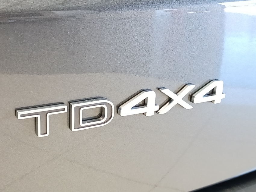 jeep commander overland td380 4x4 2023 2.0 diesel 4p automatico jeep commander overland td380 4x4 2023 2.0 diesel 4p automatico